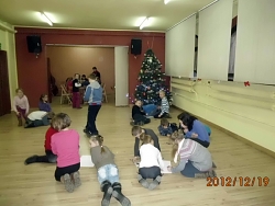 Tradycje świąteczne na świecie - spotkanie z klasą II i III SP w Gołczy