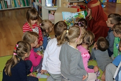 W bajkowym świecie - spotkanie z przedszkolakami z Gołczy